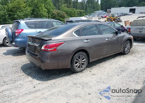 2015 Nissan Altima 2.5 S z USA, uszkodzony, nr VIN 1N4AL3AP3FN349972